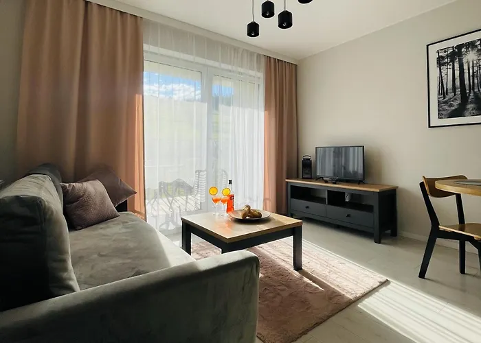 Apartment Spokojna 24k 18 *